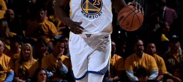 勇士绝杀时刻，西蒙斯点燃赛场，冲击季后赛迎来胜利！的简单介绍