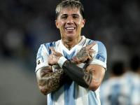 阿根廷选手在外援带领下实现逆转