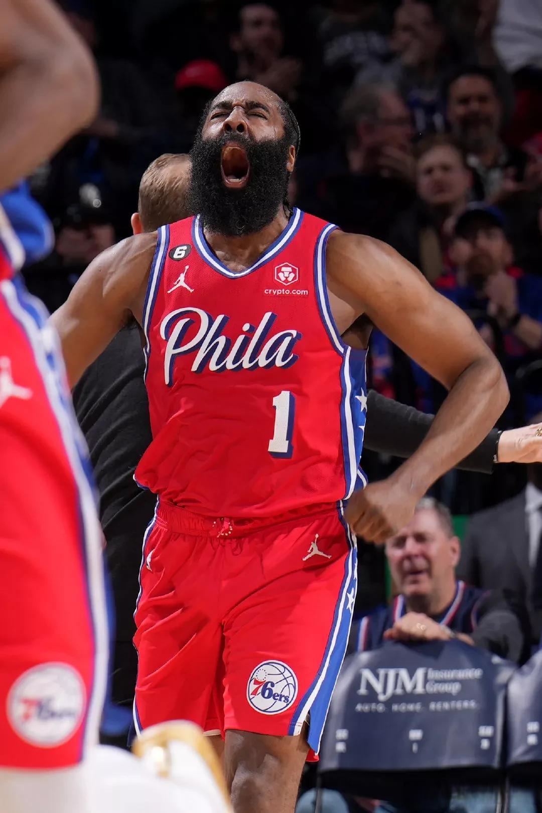 哈登复出首秀出彩，多特蒙德主场爆冷北京首钢，豪取18连胜的简单介绍